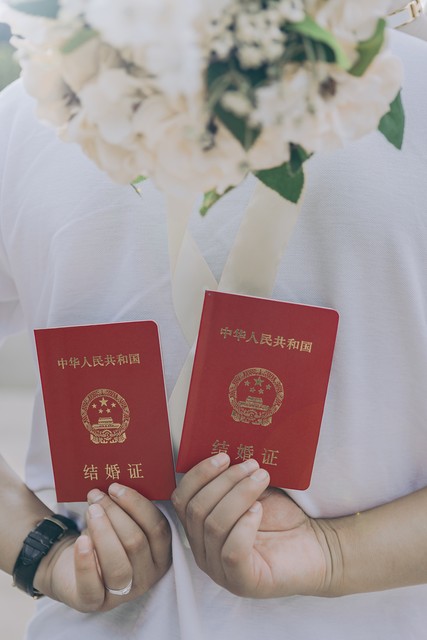 昆明订婚流程全揭秘：从提亲到订婚宴，一场充满爱与传统的幸福之旅，让你见证每一对新人如何在昆明开启人生新篇章