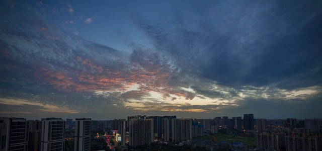 昆明到大理丽江五日游：穿越云南的绝美旅程，遇见不一样的自己