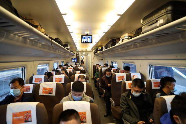 详细阅读:什么是二等座:从日常出行到心灵之旅,一场说走就走的冒险 什么是二等座:从日常出行到心灵之旅,一场说走就走的冒险