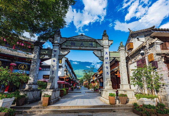 腾冲旅游要包车吗？揭秘腾冲旅游的那些不得不说的秘密，带你领略不一样的云南风情，体验一次说走就走的自由行