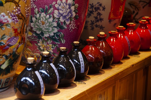 南京有哪些酒吧？从1912酒吧街到隐藏在城市角落的宝藏酒馆，探索南京夜生活的无限可能