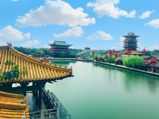 济宁出发，探索微山湖5A级景区的炫酷之旅：从焕新工程到特色环游线路，带你看不一样的水乡风情