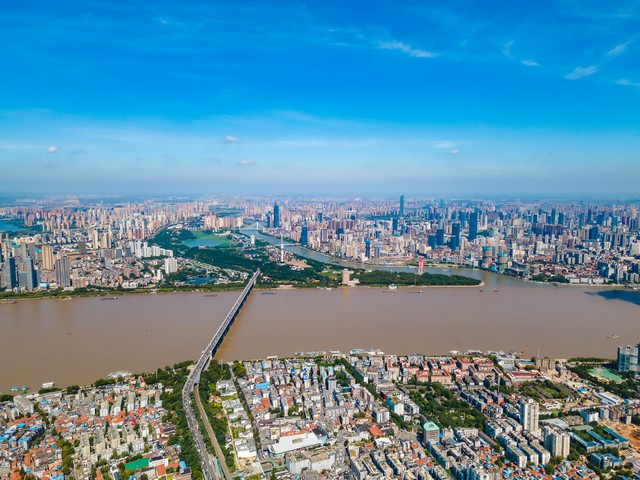 武昌到汉口地铁多少钱？从3元到5元不等，带你体验最实惠的跨江之旅，轻松穿越武汉三镇，感受这座城市的脉搏与活力，让每一次出行都充满惊喜！