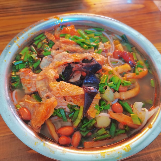 柳州好吃的地方有哪些？从螺蛳粉到水油堆，柳州美食地图全揭秘！