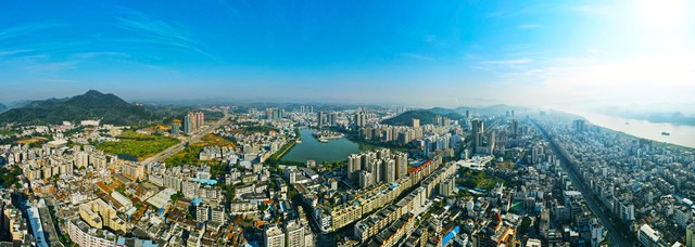 合川为什么没有轻轨？探索这座城市的交通未来，揭秘背后的故事与挑战