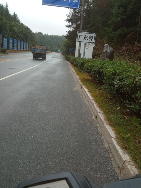 从无锡出发，穿越大半个中国，乌鲁木齐在向你招手——无锡到新疆多久到？最新航班信息全知道