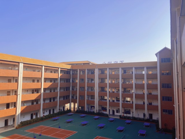明强第二小学怎么样？家长和学生都说了啥，一起来听听看！
