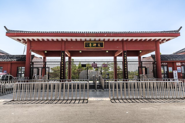 商丘一中分校怎么样？从毕业生的真实故事看这所学校的魅力与实力，以及它如何影响着每一位学子的未来