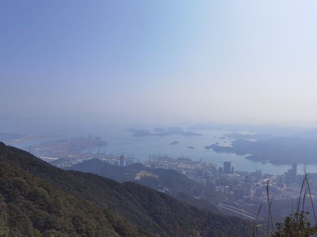 鹏城第一峰在哪里？深圳梧桐山的神秘面纱被揭开，你绝对想不到这座网红打卡点背后的故事！