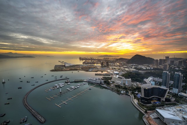 深圳哪里可以坐船：探索深圳周边海岛的浪漫之旅，最快50分钟就能到达！