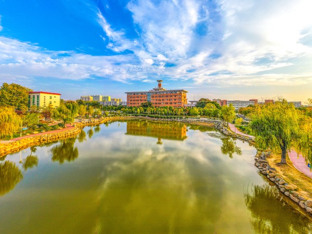 昆明医科大学海源学院：从校园到临床，医学生们的成长之路