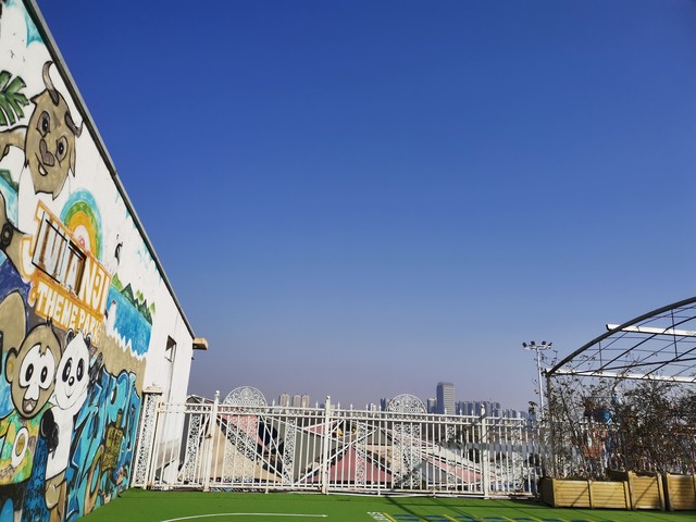 当幼儿园占地面遇上城市梦想：南通国际幼儿园如何用15055平方米书写教育新篇章，让每一个孩子都能在自然怀抱中茁壮成长