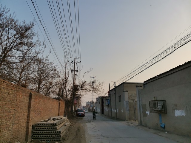 褡裢坡属于哪个区？揭秘这座充满活力的北京新地标背后的故事，从交通便利到生活百态，看它如何成为年轻人的新宠儿