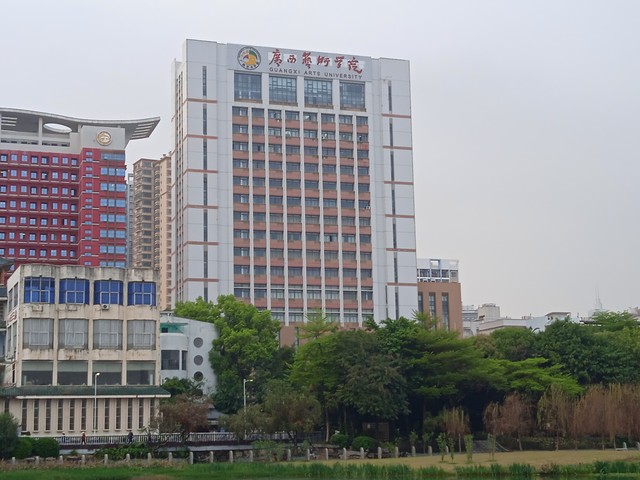 大岭山医院怎么样？探秘这家充满温情与专业精神的医疗殿堂，见证奇迹般的康复故事