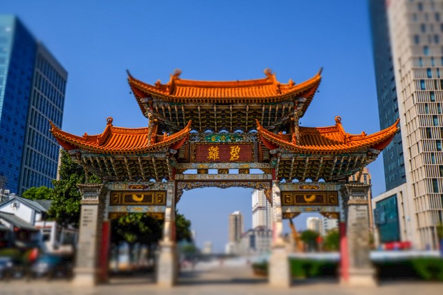 昆明云南民族村的美景：一日游遍二十六个民族风情，体验最真实的云南文化之旅