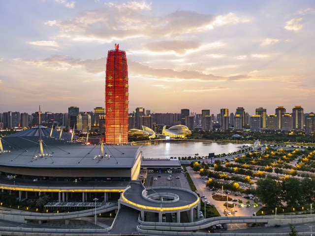 二七万达广场：郑州新晋网红打卡地，三大主题街区引领消费新潮流