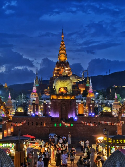 西双版纳旅游哪里好吃？带你走进美食天堂，品尝舌尖上的热带雨林