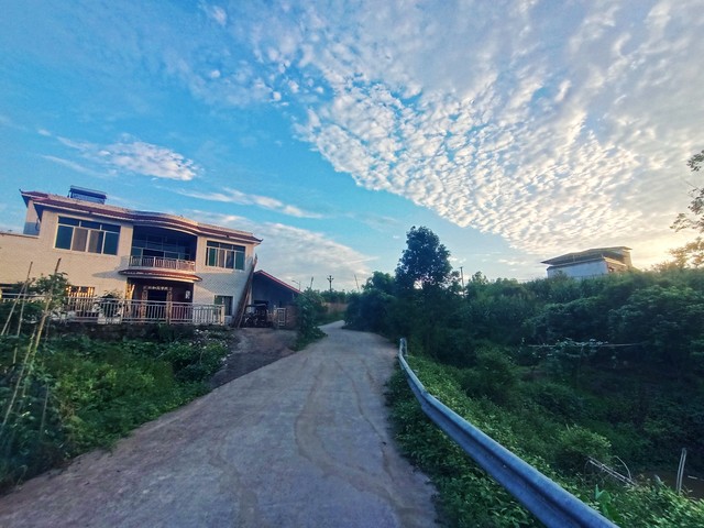 【亲切的地方】：那些藏在心底，让人念念不忘的温暖角落