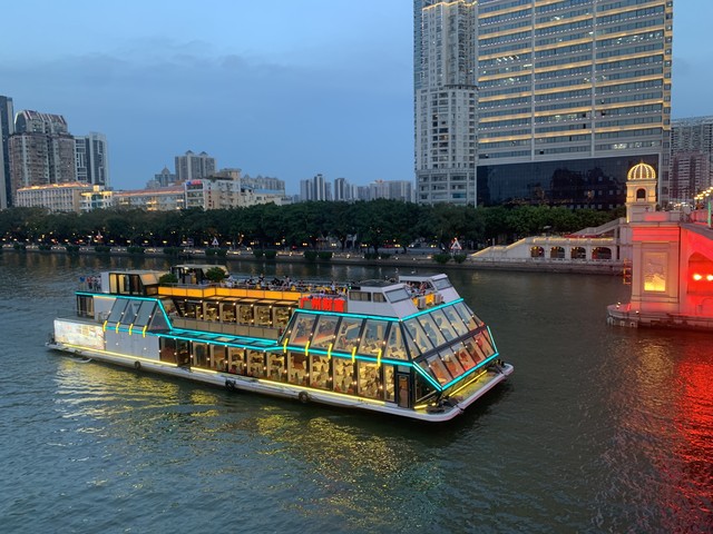 珠江夜游在哪个地铁站？广州塔下，海珠广场旁，一场梦幻之旅的起点