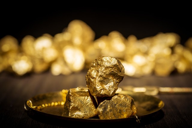 黄金为什么过不了安检？揭秘背后的故事，让你一次了解清楚！当金属邂逅电磁场，黄金手镯为何成了“麻烦制造者”？