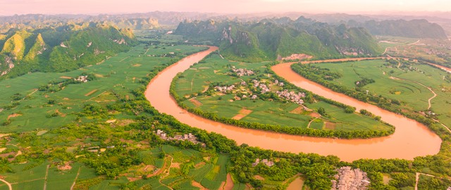 广西是什么地形：从喀斯特奇观到山地丘陵，探索广西独特的地貌魅力