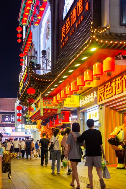 长沙坡子街属于哪个区？天心区的繁华美食街，带你领略千年古街的新貌