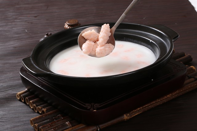粥底火锅怎么吃？这个冬天，让一碗鲜美粥水温暖你的心