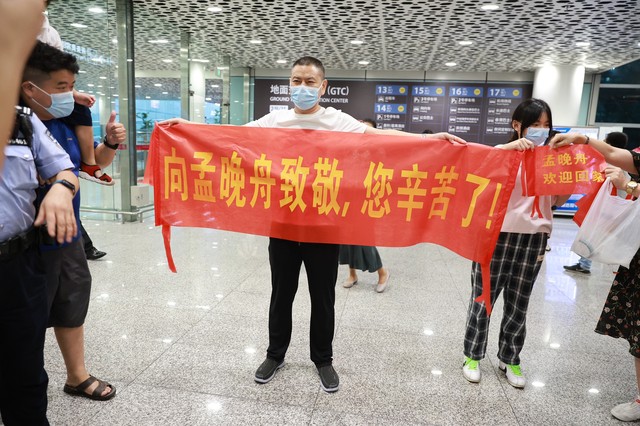 丽江上海火车：一场跨越千里的浪漫邂逅，从魔都到古城的心灵之旅