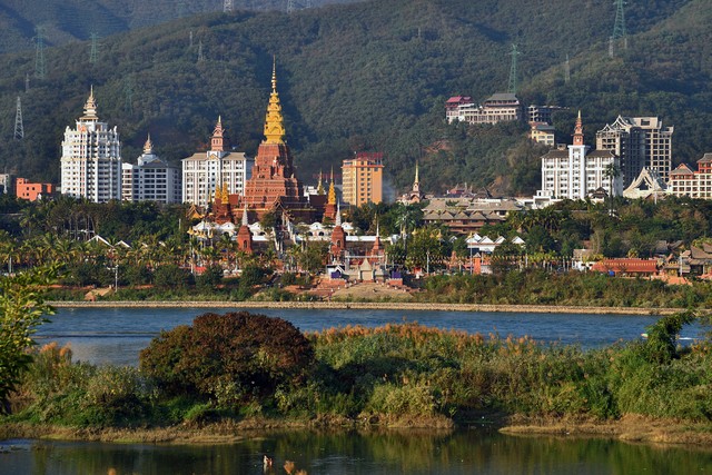 西双版纳旅游景免费点：探索这片神奇土地的隐秘宝藏，感受自然与人文的双重魅力