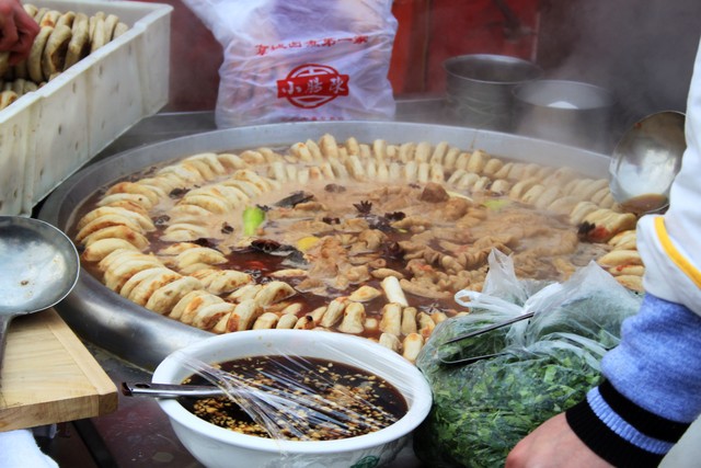 烟台小吃有哪些？来一场舌尖上的烟台之旅，探寻那些让你口水直流的经典美食！