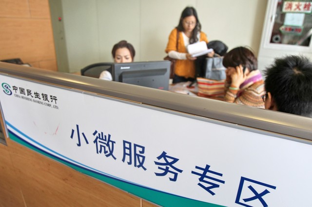 当你走在杭州的大街小巷，突然发现那些红色的身影无处不在——这就是杭州有哪些公共自行车，它们不仅改变了人们的出行方式，还成为了这座城市一道亮丽的风景线