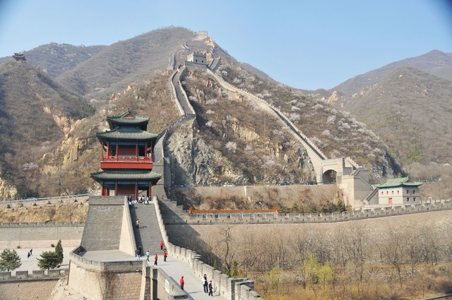 想知道居庸关怎么去？2024年最新交通攻略，轻松玩转这座千年雄关，体验不一样的长城之旅，感受历史与自然的完美结合，快来探索吧！