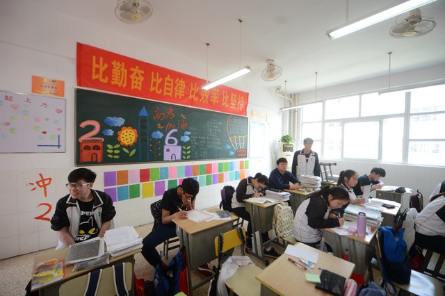 西安怎么去机场？从市中心到咸阳国际机场的超全攻略，让你轻松搞定每一次出行！