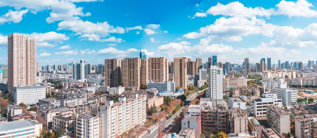 2024年12月的昆明：当寒冬遇见温暖，这座城市的每一个角落都在诉说着不一样的故事