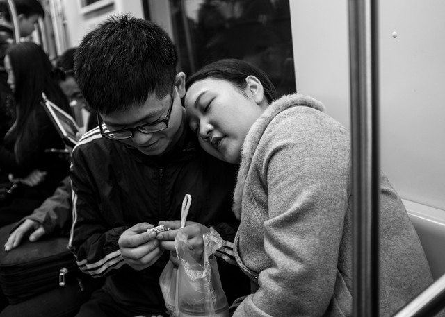 上海吴良材眼镜怎么样：从百年老字号到现代时尚配镜中心，一场关于视觉与服务的奇妙之旅