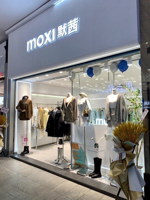 广州服装尾货批发市场在哪里？探索全国最大服装尾货集散地，带你走进石井商圈的宝藏世界