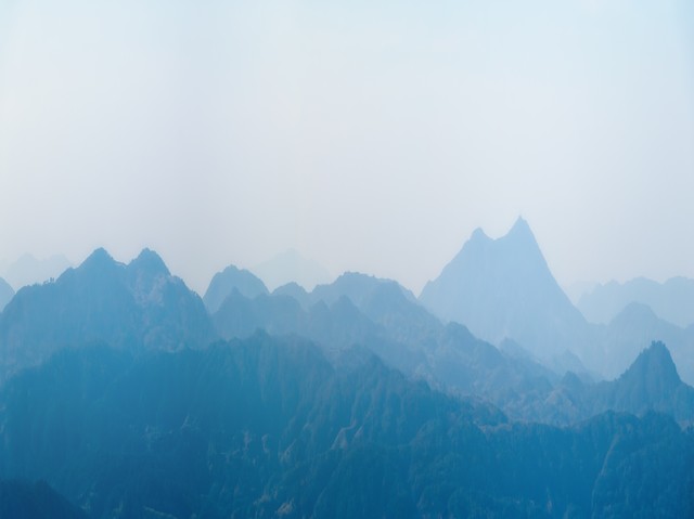 昌吉三工灵香山如何去：探索北纬44°的神秘绿洲，一场不容错过的周末冒险之旅