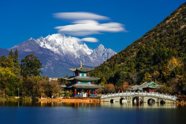 详细阅读:丽江的海拔多少米?揭秘古城与雪山之间的秘密 丽江的海拔多少米?揭秘古城与雪山之间的秘密