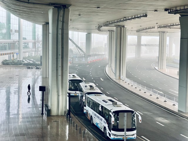 江北机场提前多久到？2024年最新攻略：不想错过航班，就别等到最后一刻！