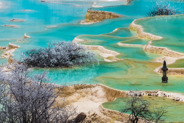 黄龙有哪些旅游景点？探索人间仙境的每一处奇迹，带你走进童话世界般的奇幻之旅