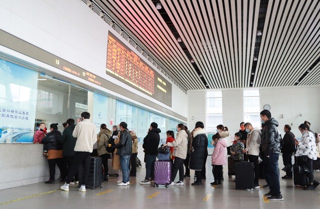 坐飞机提前多久检票？揭秘机场的秘密，让你从容不迫地踏上旅程！