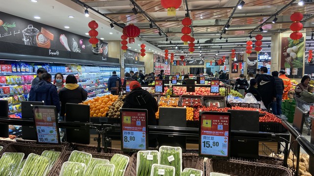 云南民族村附近超市：从传统到现代的幸福变迁，一次购物体验的深刻感悟