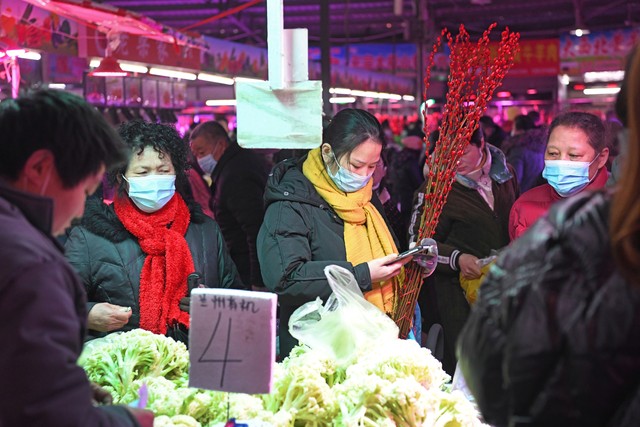 九龙塔在哪里：重庆杨家坪商圈的地标性建筑，屹立14年后终将拆除