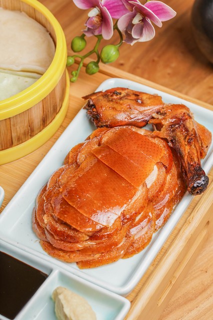全聚德的烤鸭多少钱一只，带你揭秘烤鸭界的传奇价格，从平民餐桌到高端宴请的味蕾盛宴！