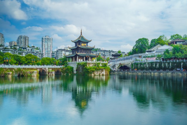 贵阳夏天为什么不热：揭开这座避暑之都的秘密，你绝对想不到的真相！