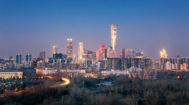 北京为什么会下雪？当冷涡遇上水汽，一场突如其来的浪漫飘雪如何降临京城，让市民们惊喜不已