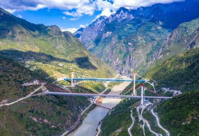 常州到云南丽江旅游攻略：一场说走就走的浪漫之旅，带你领略彩云之南的魅力，从繁华都市直抵古老城池的心跳距离，感受不一样的风土人情与自然美景