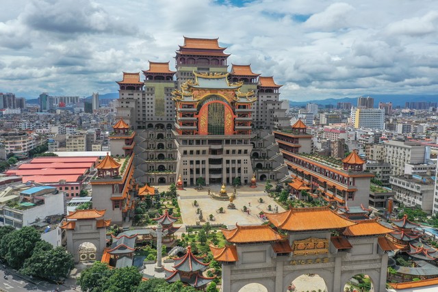 玉林哪里好玩？带你玩转玉林，从神秘云天宫到古老真武阁，再到大容山的清新空气