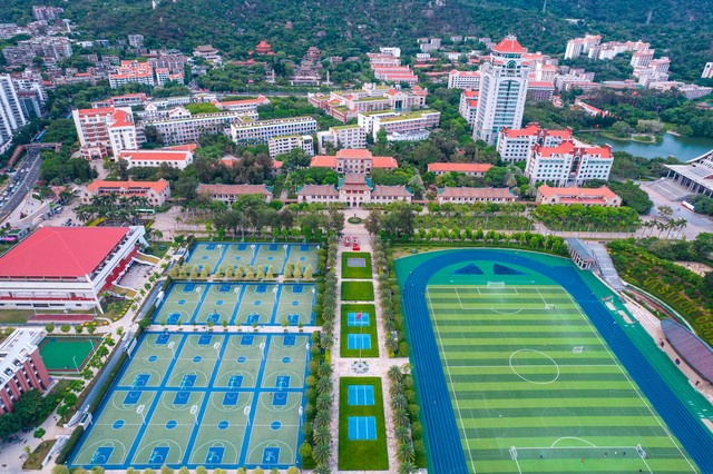 在一片碧海蓝，中国海洋大学如何培养胸怀蓝色梦想的优秀人才，共建清洁美丽的海洋