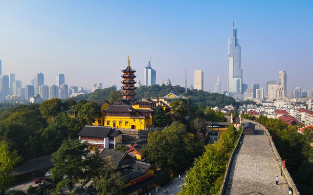 南京为什么寺庙多：古都的信仰密码与文化烙印
